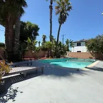 Lovely 4Br Family Haven With Pool And Backyard -Fal-Uc