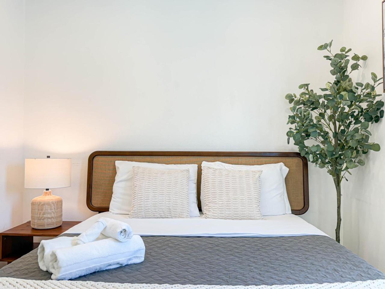 Lovely 4br Family Haven With Pool And Backyard -fal-uc Casa vacanze Los Angeles